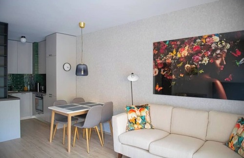 rajon Vrabnitsa Apartment | Oslo: A modern furnished apartment with parking