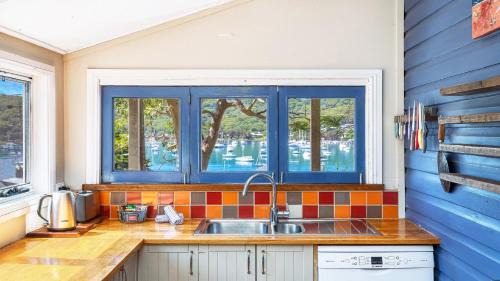 Hardys Bay House | 'Otella Cottage' by HolidayCo
