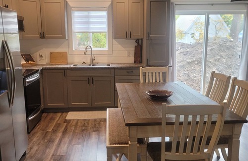 Okanagan-Similkameen Cottage | Otter HousenClose to the Beach