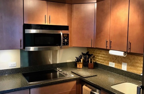Honokowai Condo | Our home burned down - NOT our VACATION RENTAL! It's our income! Come and enjoy!