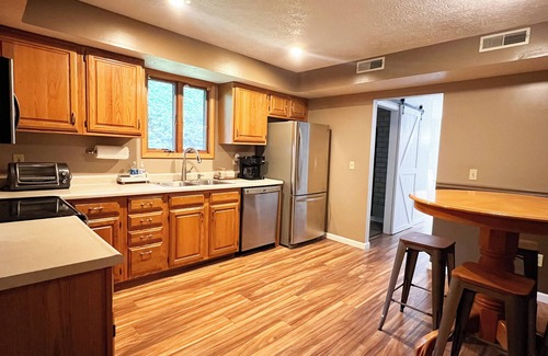 Cheat Lake House | Our Lovely Lake House Large Groups Welcome + Great Location!