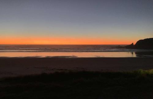 Cape Foulwind House | Out The Bay - Guest House at the Beach