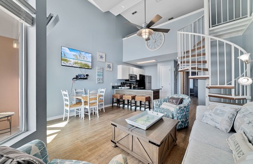 Gulf Shores Condo | Outdoor Pool | Direct Beach Access | Beach View Condo Gulf Shores | My Beach Getaways