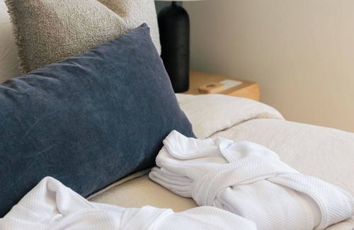 Okanagan-Similkameen Bed & Breakfast | Outdoor Wellness Awaits | Nordic Spa Circuit | Skaha Suite at Bialto B&B