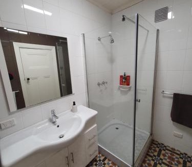 Glenroy Apartment | Outstanding property Close to Melb Airport