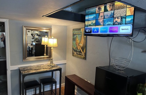 Fellowship Cabin | Ovedale Lodge. A cabin on a three acre estate in Horse Country, Ocala