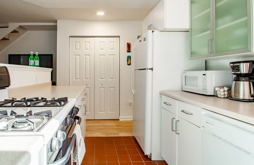 Adams Morgan Apartment | Over the Moon About ☽C ! ✓Adams Morgan ✓METRO subway ✓Rock Creek Park