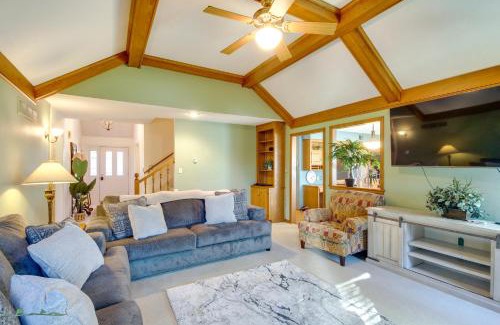 Overland Park House | Overland Park Family Home with Game Room and Backyard!