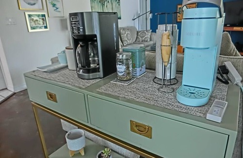 Spring Hill House | Overlook Retreat - Weeki Wachee River