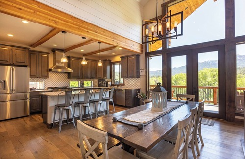 San Juan River Village House | Overlook San Juan River. Close to Wolf Creek, Fishing, Hiking.