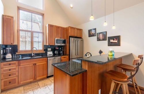 Telluride Condo | Owl Meadows 24 by Avantstay Walking Distance to Town & Slopes!