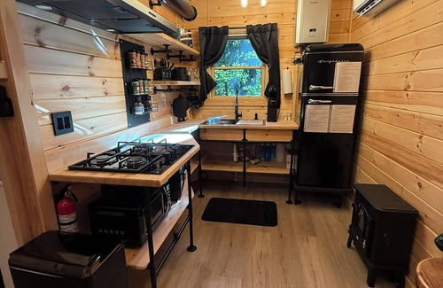 Alstead Cabin | Owl's Nest Treehouse