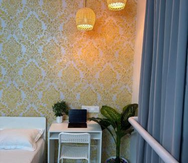 Koregaon Park Apartment | Oxford: Private Studio in Koregaon Park. Lakeview