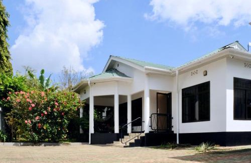 Arusha House | OYA Guest House