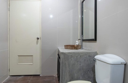 Khu Khot Hotel | OYO 1160 Top inn Lam Luk Ka