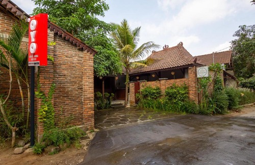 Borobudur Hotel | OYO 2068 Abhaya Mudra Homestay