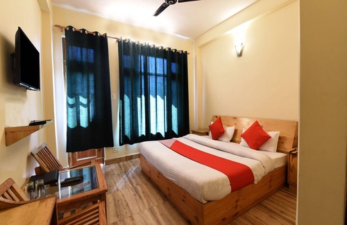 Manali Hotel | OYO 23604 Parth Regency