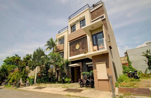 Dinoyo Hotel | OYO 3939 Omahkoe Guest House Syariah