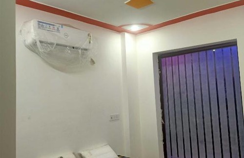 Muzaffarnagar Hotel | OYO 80605G Raj Palace Hotel