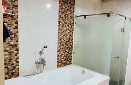 Buhangin Hotel | OYO 871 Herel Guest House