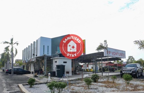 Pasir Puteh Hotel | OYO 89859 Pp Traveller's Hotel