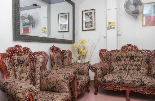 Kampung Balai Besar Hotel | OYO 90120 Mi Hotel Dungun