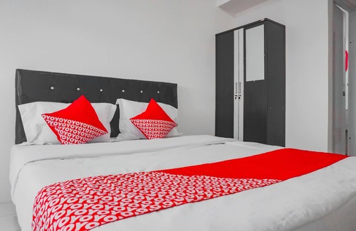 Gunung Putri Hotel | OYO 90241 SIROOMS Apartmen Gunung Putri