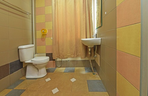 Kampung Guar Sanji Hotel | OYO 90559 Ummul Motel C Mart