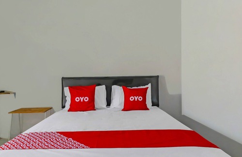 Garut Hotel | OYO 90809 Homestay Black Pink Merah Jambu Syariah