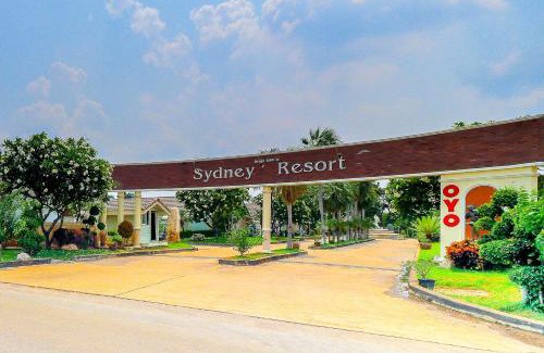 Suphan Buri Hotel | OYO 926 Sydney Resort