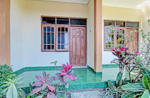 Pakem Hotel | OYO 92884 Agustha Homestay