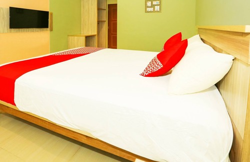 Depok Hotel | OYO 93145 Pondok Alam Syariah
