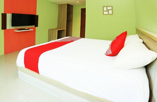 Depok Hotel | OYO 93145 Pondok Alam Syariah