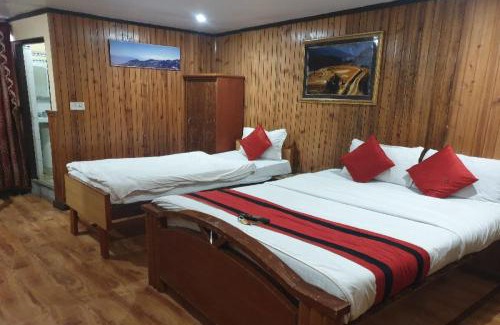 Darjeeling Hotel | OYO Flagship Hotel Polynia