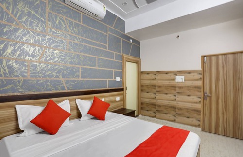 Etawah Hotel | OYO Flagship HOTEL PRATAP SINCE - 1978