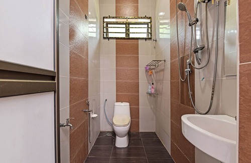 Kampung Gong Limau House | OYO Home 90448 Nurbayu Guest House