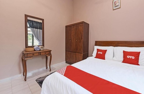 Kampung Gong Limau Hotel | OYO Home 90448 Nurbayu Guest House