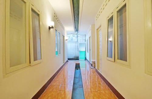 Java Hotel | OYO Life 91504 De Vila Ungu Syariah