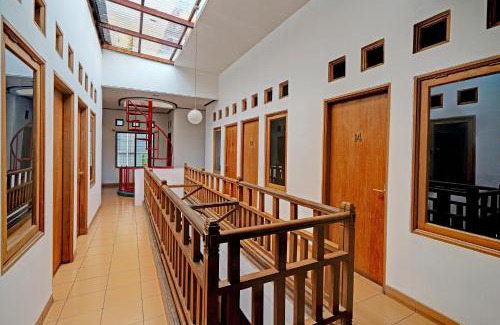 Pasirkaliki Hotel | OYO Life 92589 Geusan Ulun Residence