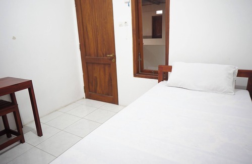 Lumajang Hotel | OYO Life 93038 Kost Putra Malilah