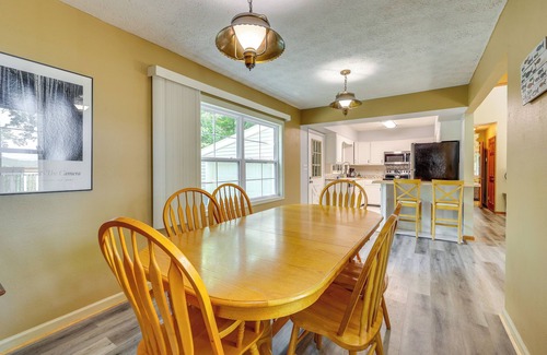 Holiday Island House | Ozark Mountain View Retreat w/Hot Tub!