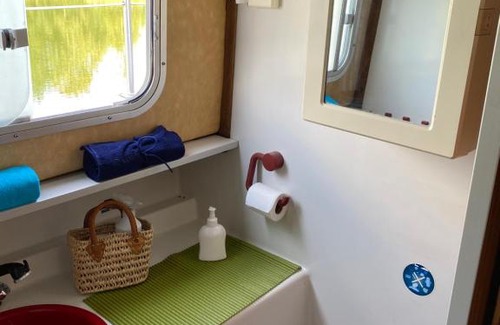 Saint-Symphorien-sur-Saone Boat Rental | Péniche St Remy