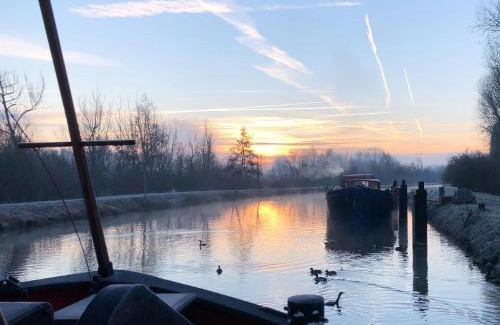 Ailly-sur-Somme Bed & Breakfast | Péniche Libellule Ailly sur Somme