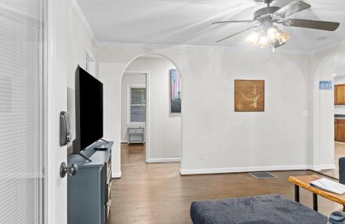 Gumlog House | P Js Inlet - Pet Friendly Oasis
