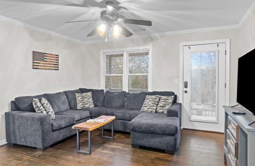 Gumlog House | P Js Inlet - Pet Friendly Oasis