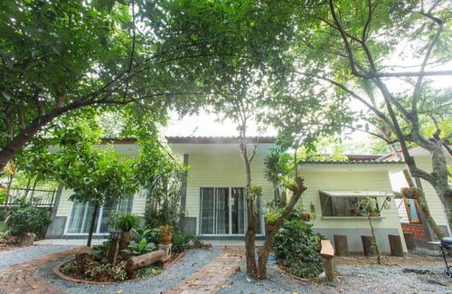 Trang Resort | P's cottage บ้านพักในสวนสวย