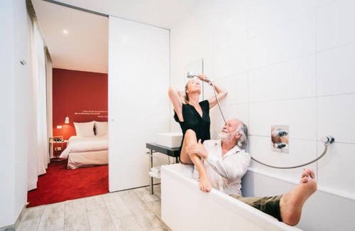 Dansaert Hotel | Pacific Café Hotel