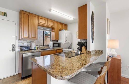 Kihei Apartment | Pacific Shores B-409 - Beautifully Renovated Ocean View, 2 BD/2 BA, Split AC!