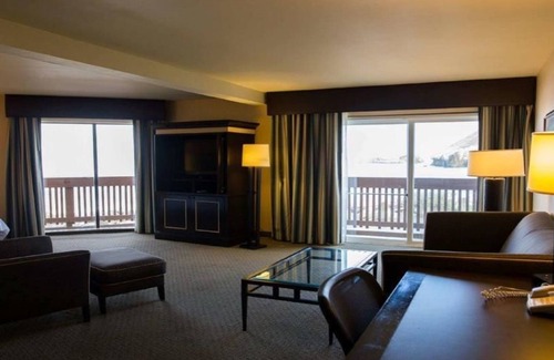 Rockaway Beach Hotel | Pacifica Lighthouse Hotel Trademark Collection by Wyndham