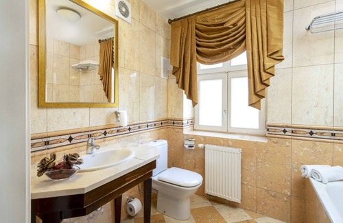 Jelenia Gora Hotel | Palac Paulinum